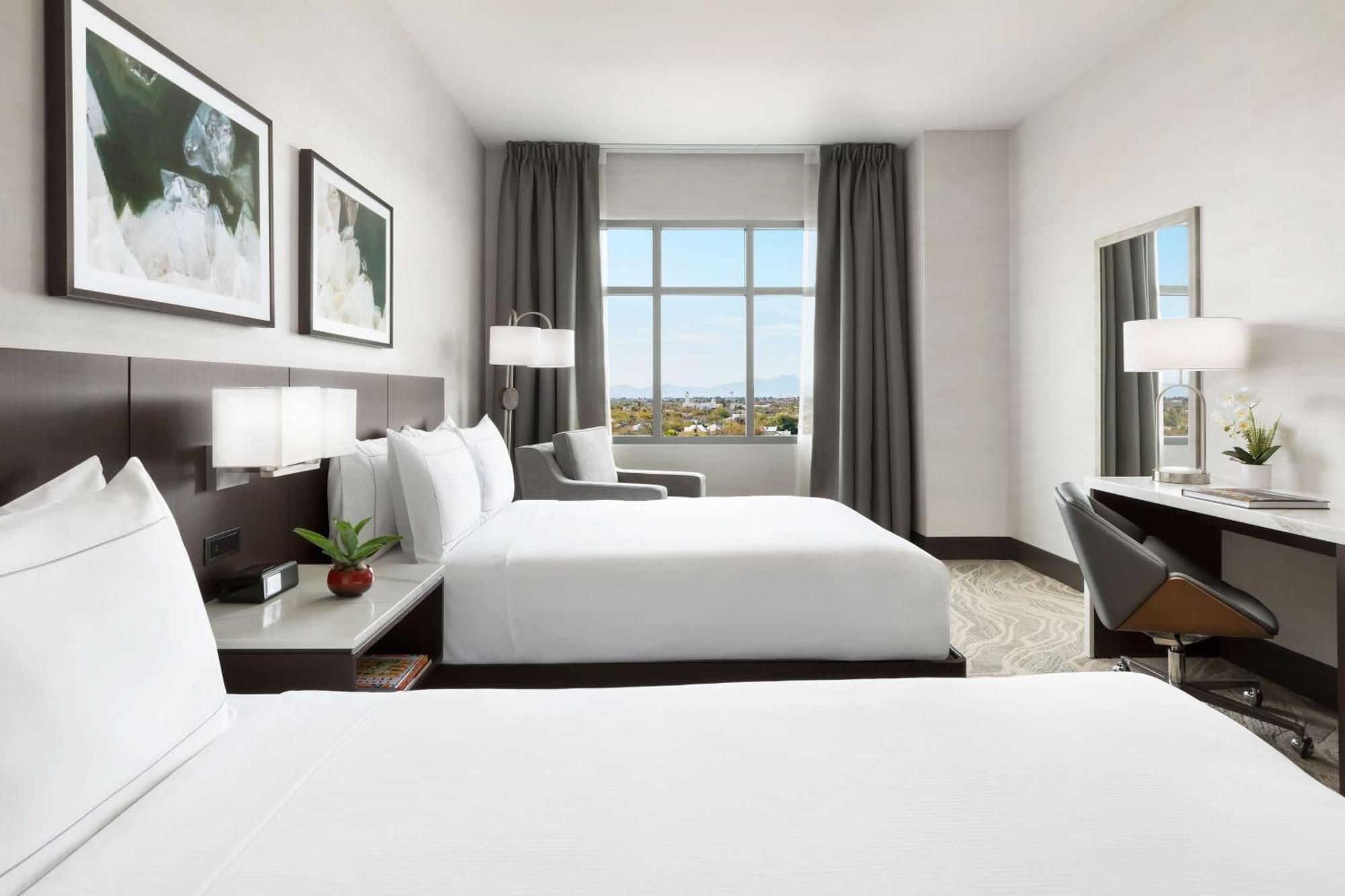 Doubletree By Hilton Tucson Downtown Convention Center Hotel Bagian luar foto