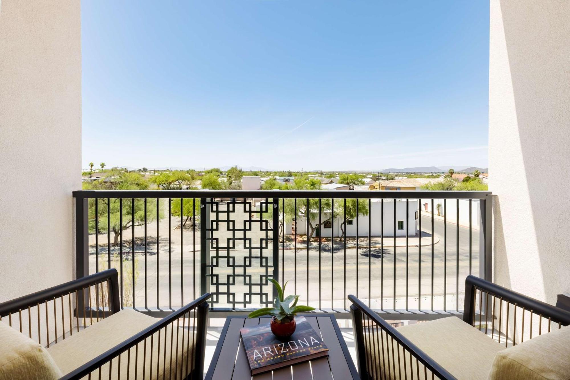 Doubletree By Hilton Tucson Downtown Convention Center Hotel Bagian luar foto