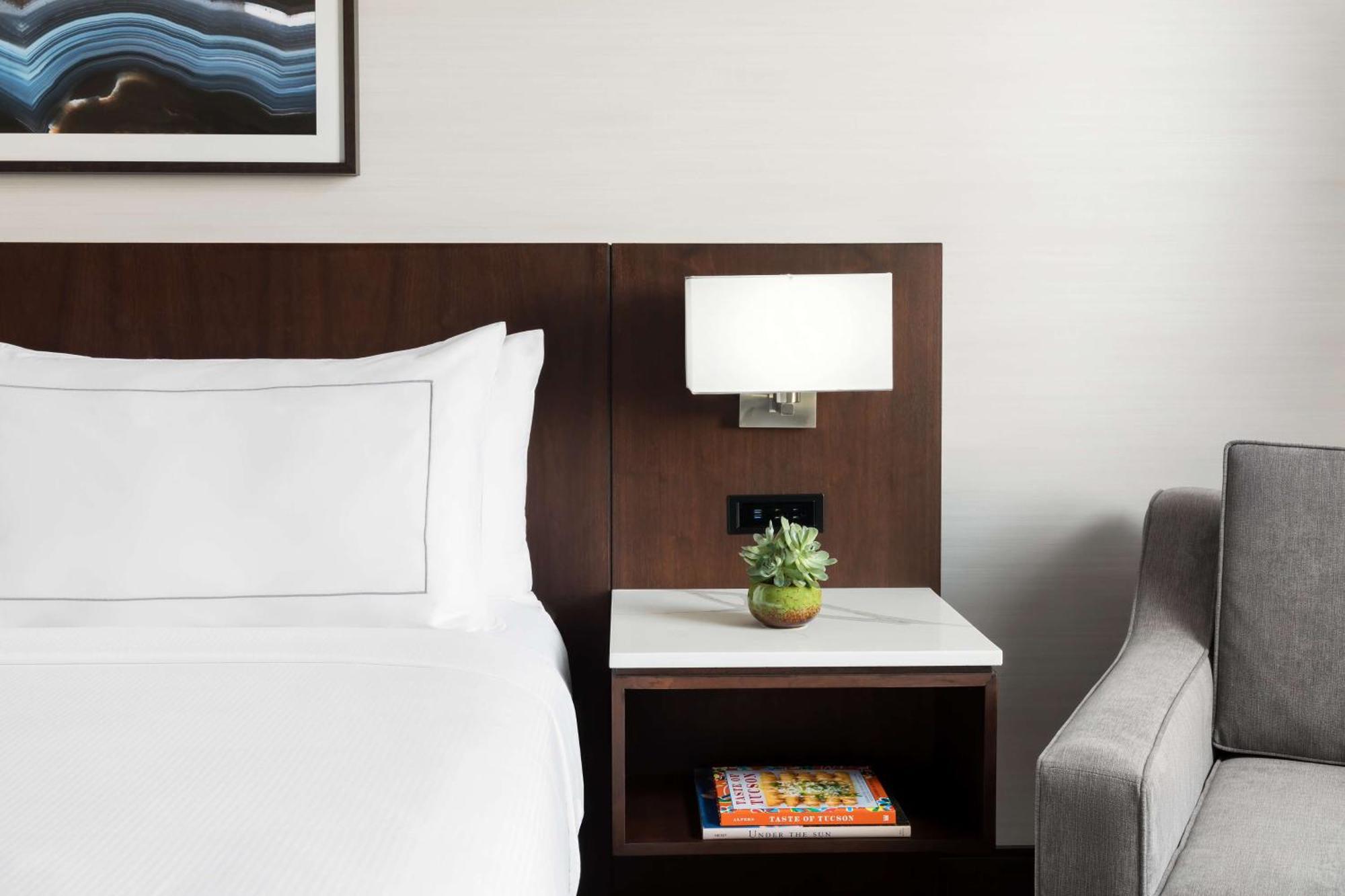 Doubletree By Hilton Tucson Downtown Convention Center Hotel Bagian luar foto