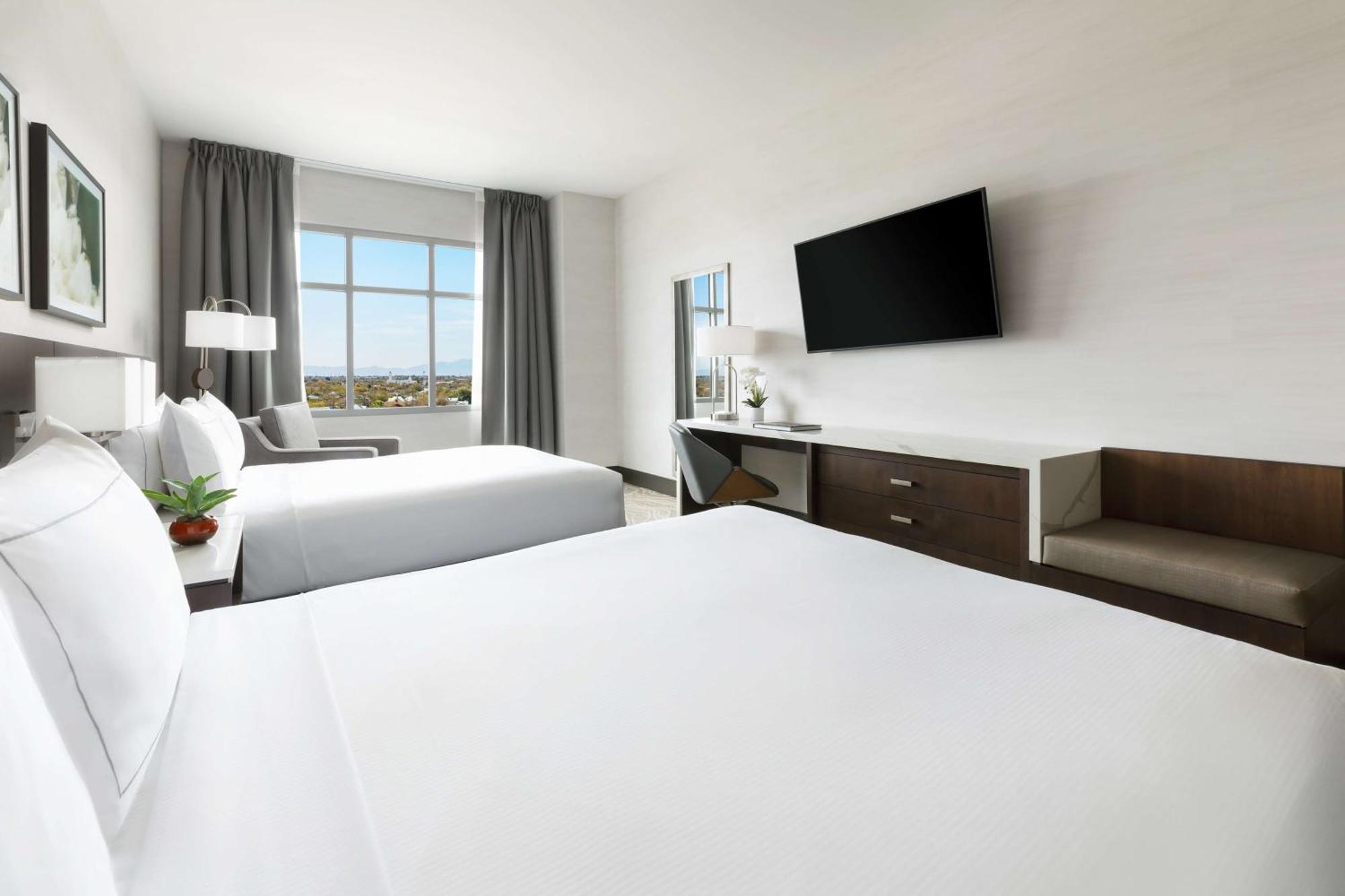 Doubletree By Hilton Tucson Downtown Convention Center Hotel Bagian luar foto